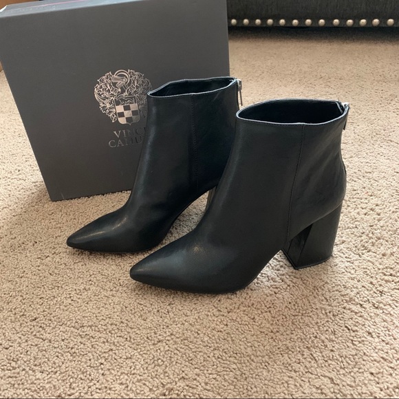 NEW 10 Vince Camuto Benedie Black Leather Bootie - Picture 7 of 13